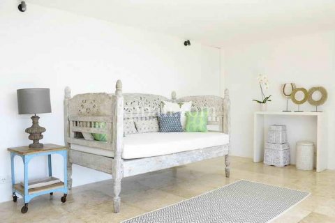 4 bedrooms Villa in South Kuta, Badung, Indonesia No. 7754 3