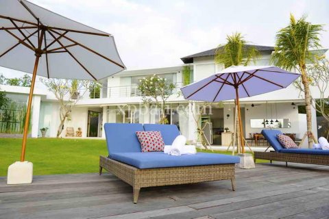 4 bedrooms Villa in South Kuta, Badung, Indonesia No. 7754 15