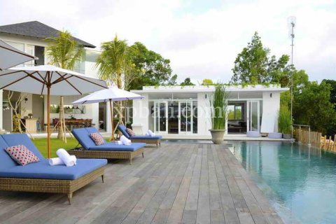 4 bedrooms Villa in South Kuta, Badung, Indonesia No. 7754 9