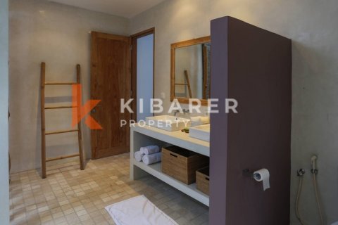 4 bedrooms Villa in Badung, Indonesia No. 12001 6