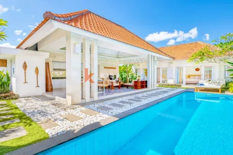 3 bedrooms Villa in Badung, Indonesia No. 12003