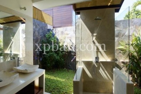 Вилла с 3 спальнями в Canggu, Бадунг, Индонезия № 553 9
