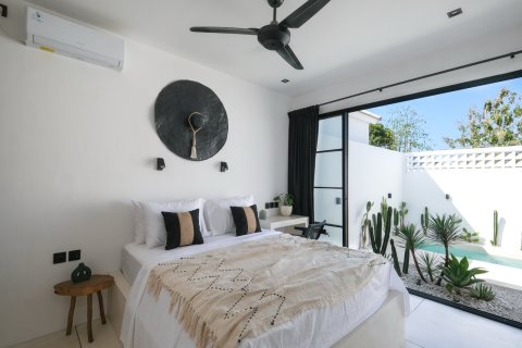 Studio Villa in Badung, Indonesia No. 13676