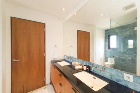 4 bedrooms Villa in Canggu, Badung, Indonesia No. 11496 25
