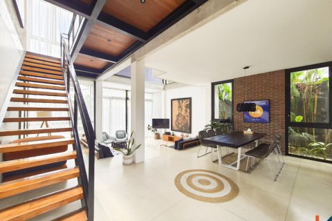 4 bedrooms Villa in Canggu, Badung, Indonesia No. 11496 7