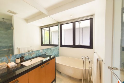 4 bedrooms Villa in Canggu, Badung, Indonesia No. 11496 24