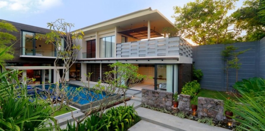 Вилла с 4 спальнями в Nusa Dua, Бадунг, Индонезия № 1152