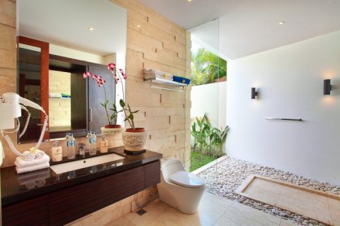 3 bedrooms Villa in Seminyak, Badung, Indonesia No. 1155 9