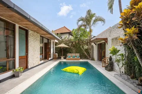 3 bedrooms Villa in Kerobokan, Badung, Indonesia No. 10907 2