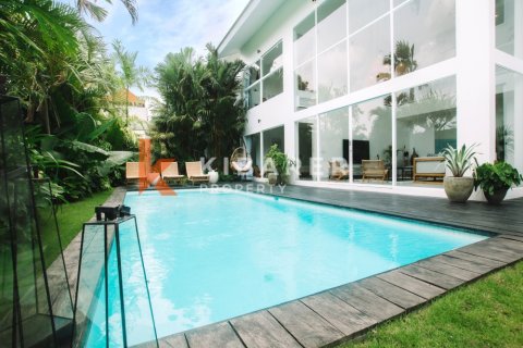 3 bedrooms Villa in Tibubeneng, Badung, Indonesia No. 11874