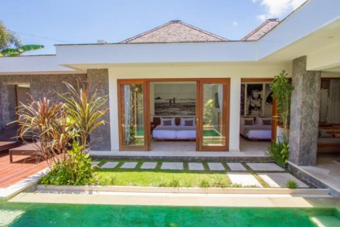 6 bedrooms Villa in Seminyak, Badung, Indonesia No. 1595 15