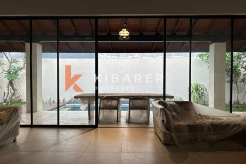 2 bedrooms Villa in Seminyak, Badung, Indonesia No. 12147 5
