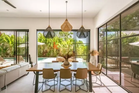 3 bedrooms Villa in Kuta, Badung, Indonesia No. 12152 7