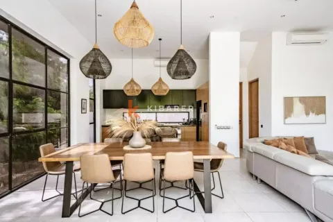 3 bedrooms Villa in Kuta, Badung, Indonesia No. 12152 12