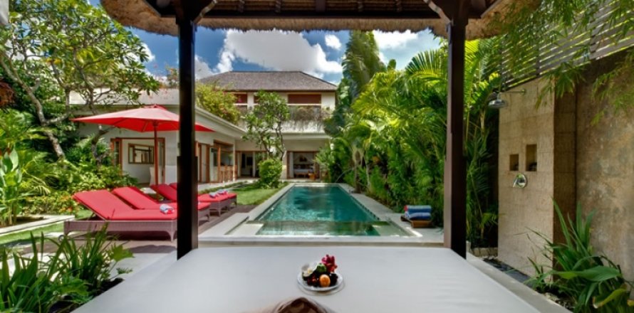 Вилла с 4 спальнями в Seminyak, Бадунг, Индонезия № 792
