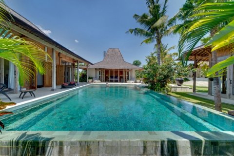 Вилла с 5 спальнями в Canggu, Бадунг, Индонезия № 788 1