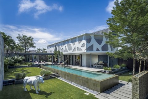 4 bedrooms Villa in Seminyak, Badung, Indonesia No. 790