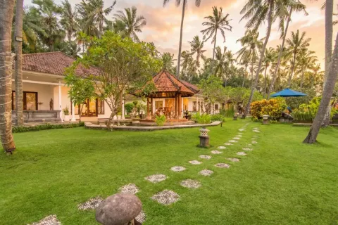 9 bedrooms Villa in Buleleng, Indonesia No. 10412 4
