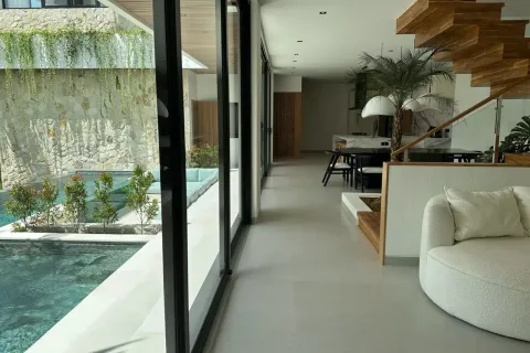 4 bedrooms Villa in Pererenan, Mengwi, Badung, Indonesia No. 10407 4