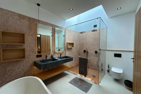 4 bedrooms Villa in Pererenan, Mengwi, Badung, Indonesia No. 10407 16