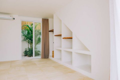 3 bedrooms Villa in Canggu, Badung, Indonesia No. 181 11