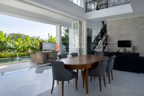 4 bedrooms Villa in Tibubeneng, Badung, Indonesia No. 11901 4