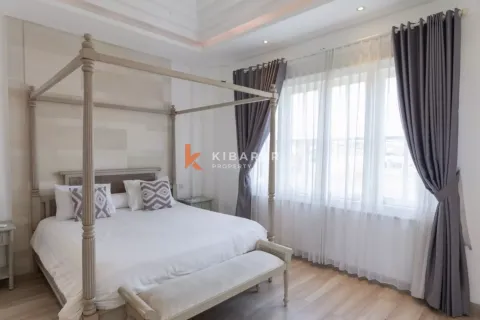 4 bedrooms Villa in Tibubeneng, Badung, Indonesia No. 11901 10