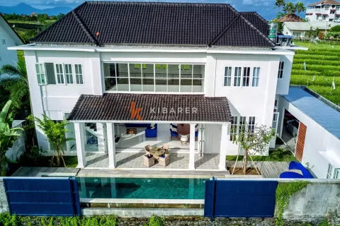 4 bedrooms Villa in Tibubeneng, Badung, Indonesia No. 11901