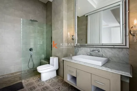 4 bedrooms Villa in Tibubeneng, Badung, Indonesia No. 11901 20
