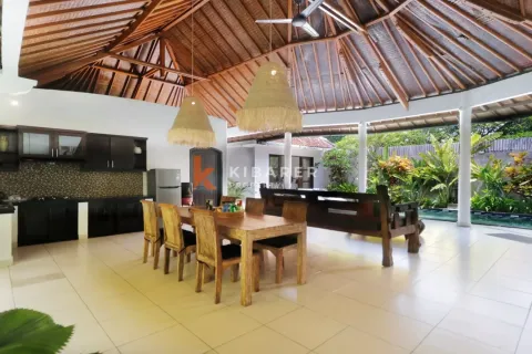 Вилла с 3 спальнями в Seminyak, Бадунг, Индонезия № 11904 5