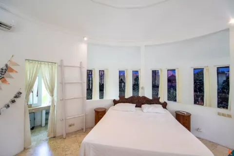 5 bedrooms Villa in Kerobokan, Badung, Indonesia No. 10201 24