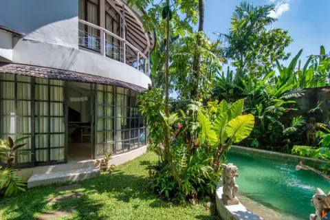 5 bedrooms Villa in Kerobokan, Badung, Indonesia No. 10201 3
