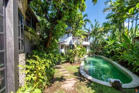 5 bedrooms Villa in Kerobokan, Badung, Indonesia No. 10201 2