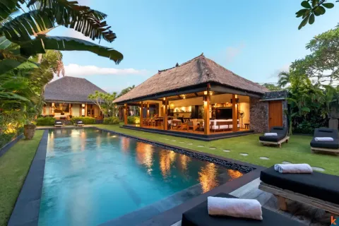 3 bedrooms Villa in Seminyak, Badung, Indonesia No. 10175 8