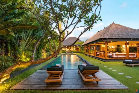 3 bedrooms Villa in Seminyak, Badung, Indonesia No. 10175 9