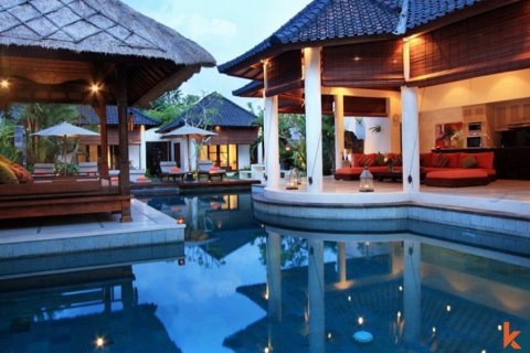 4 bedrooms Villa in Seminyak, Badung, Indonesia No. 11659 8
