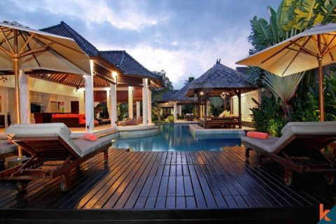 4 bedrooms Villa in Seminyak, Badung, Indonesia No. 11659