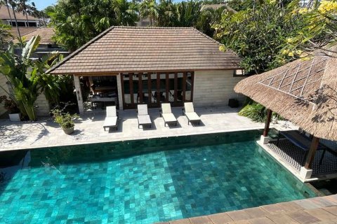 3 bedrooms Villa in Seminyak, Badung, Indonesia No. 196 2