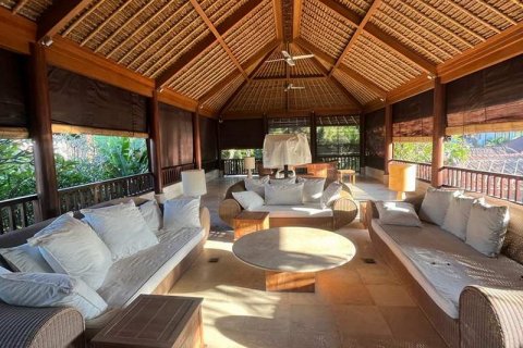 3 bedrooms Villa in Seminyak, Badung, Indonesia No. 196