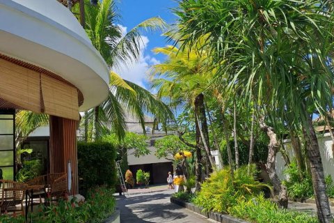 3 bedrooms Villa in Seminyak, Badung, Indonesia No. 196 24