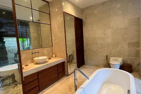 3 bedrooms Villa in Seminyak, Badung, Indonesia No. 196 7