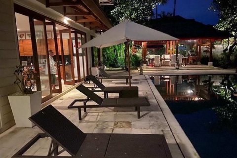 3 bedrooms Villa in Seminyak, Badung, Indonesia No. 196 11