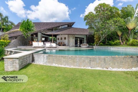 3 bedrooms Villa in Seminyak, Badung, Indonesia No. 195