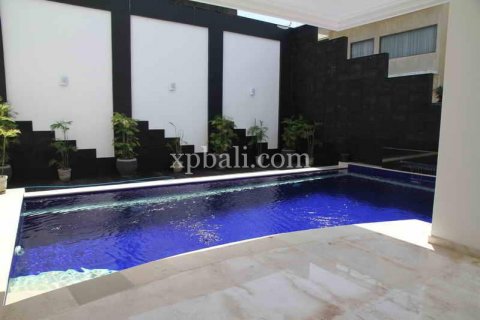 4 bedrooms Villa in Jimbaran, Badung, Indonesia No. 444 3