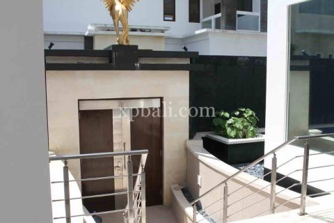 4 bedrooms Villa in Jimbaran, Badung, Indonesia No. 444 2