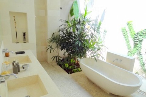 Вилла с 2 спальнями в Seminyak, Бадунг, Индонезия № 886 15