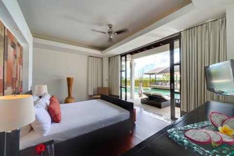 4 bedrooms Villa in Jimbaran, Badung, Indonesia No. 885 7