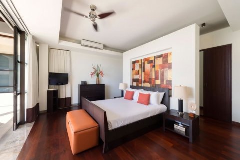 4 bedrooms Villa in Jimbaran, Badung, Indonesia No. 885 16