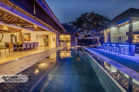 5 bedrooms Villa in Seminyak, Badung, Indonesia No. 7620 10