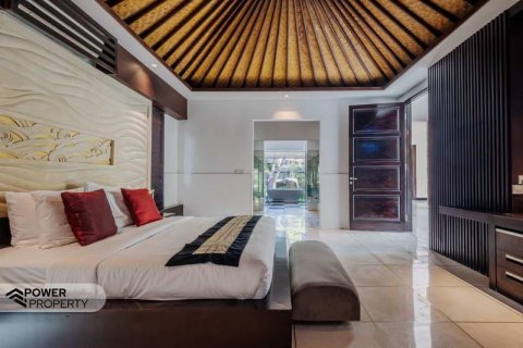 5 bedrooms Villa in Seminyak, Badung, Indonesia No. 7620 21